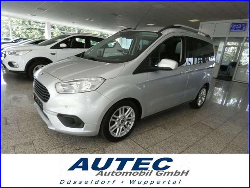Silber Gebraucht 2019 Ford Tourneo Titanium Kombi | 10.485 € (Guter Preis) - Bild 1/4