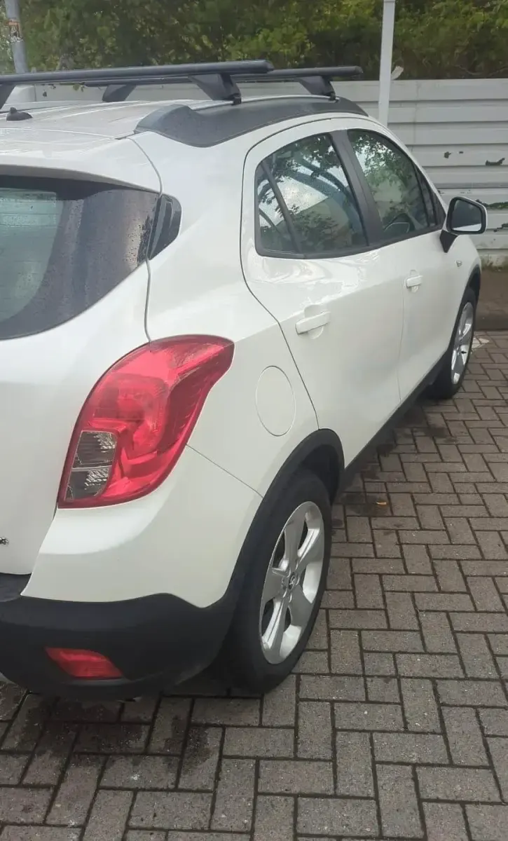 Gebraucht Opel Mokka 140 PS (102 kW) 2012 Weiß SUV