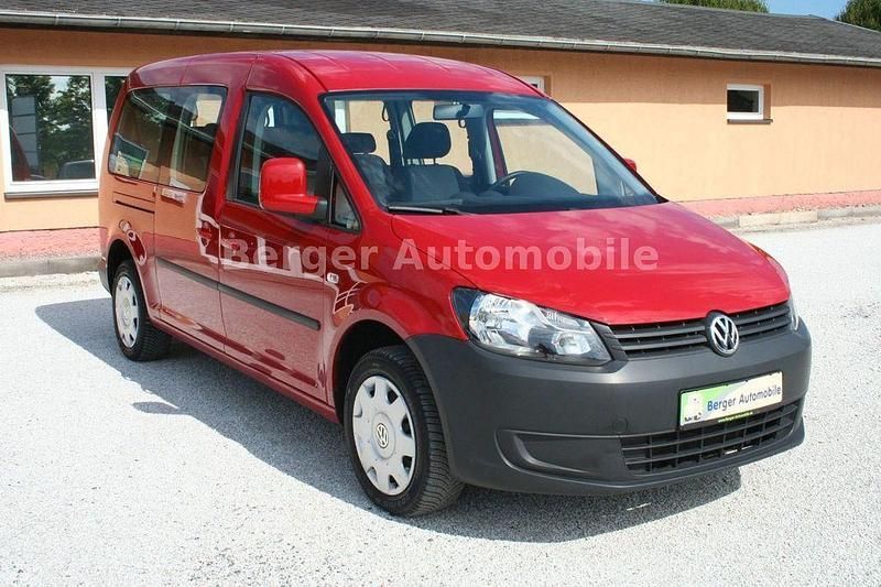 Salsa red Gebraucht 2011 VW Caddy Maxi Trendline Van / Kleinbus | 12.995 € (Etwas zu teuer) - Bild 1/4