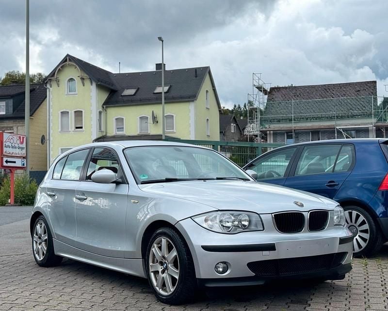 Silber Gebraucht 2005 BMW 116 Kleinwagen | 1.899 € (Fairer Preis) - Bild 1/4