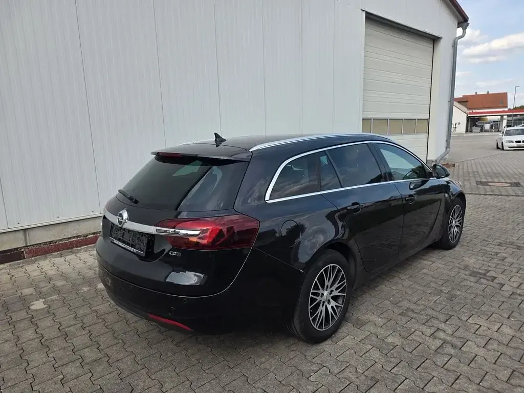 Gebraucht Opel Insignia Innovation 163 PS (119 kW) 2014 Schwarz Kombi