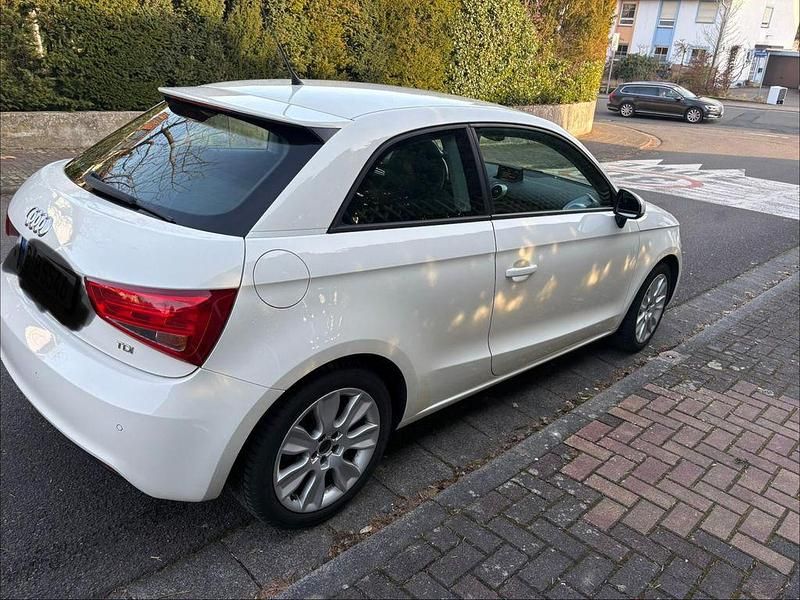 Gebraucht Audi A1 Ambition 90 PS (66 kW) 2011 Weiß Kleinwagen