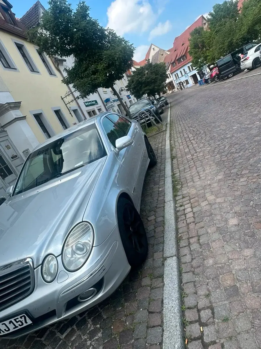 Gebraucht Mercedes E280 190 PS (139 kW) 2006 Silber Limousine