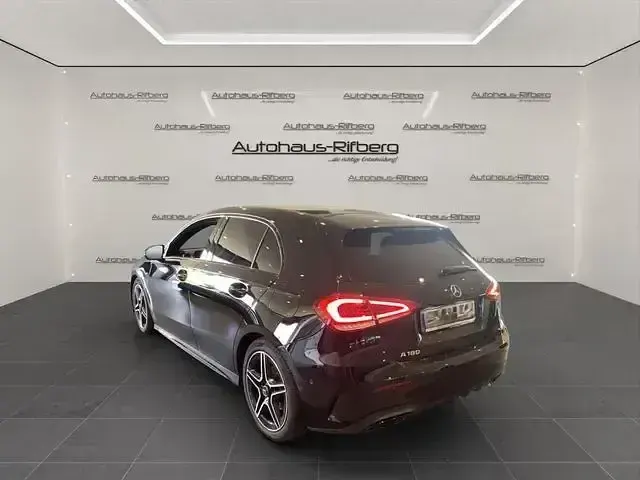 Gebraucht Mercedes A180 AMG 136 PS (100 kW) 2021 Schwarz Limousine