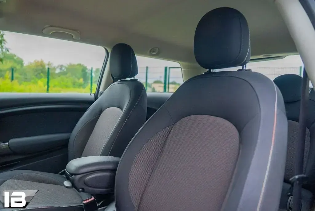 Gebraucht Mini Cooper 136 PS (100 kW) 2020 Weiß Kleinwagen