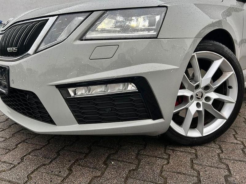 Gebraucht Skoda Octavia vRS 184 PS (135 kW) 2018 Grau Kombi