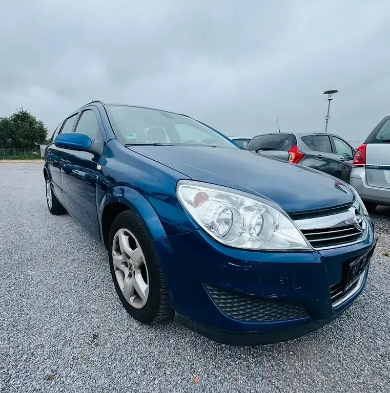 Gebraucht Opel Astra Edition 90 PS (66 kW) 2008 Blau Limousine