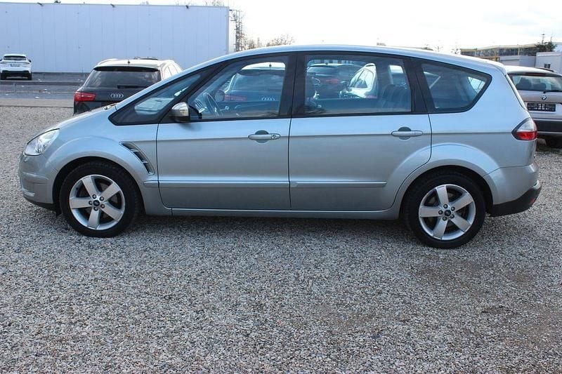 Gebraucht Ford S-MAX Titanium 160 PS (117 kW) 2007 Silber Van / Kleinbus