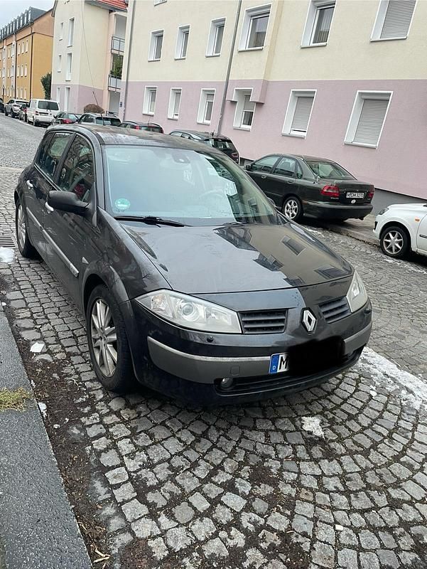 Schwarz Gebraucht 2005 Renault Mégane II Kleinwagen | 700 € - Bild 1/4