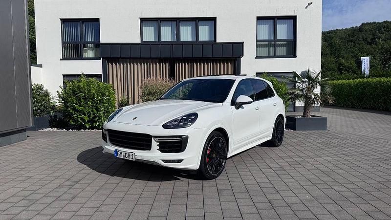 Weiß Gebraucht 2016 Porsche Cayenne GTS Chrono SUV | 30.700 € (Guter Preis) - Bild 1/4