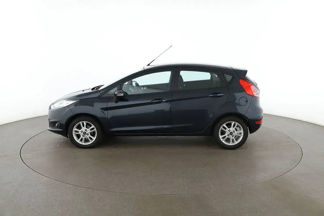 Gebraucht Ford Fiesta Celebration 82 PS (60 kW) 2017 Grau Kleinwagen