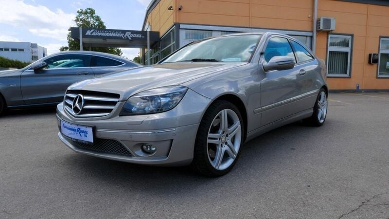 Silber Gebraucht 2009 Mercedes CLC350 Sport Kleinwagen | 10.900 € - Bild 1/4