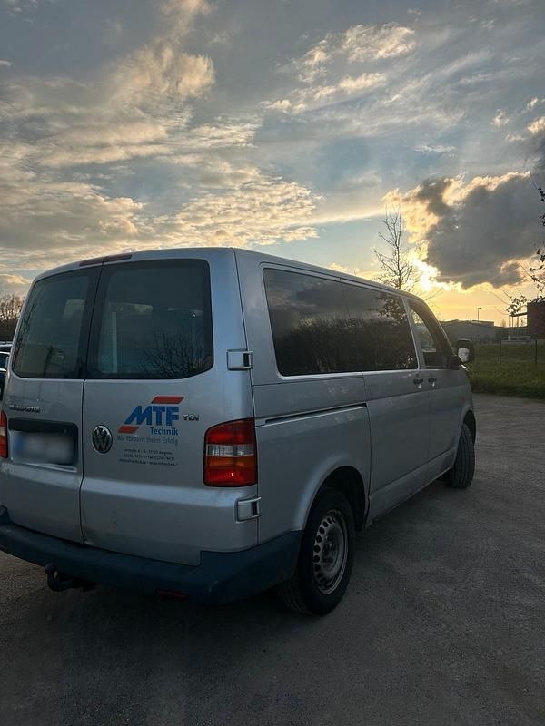 Gebraucht VW Transporter 131 PS (96 kW) 2005 Silber Van