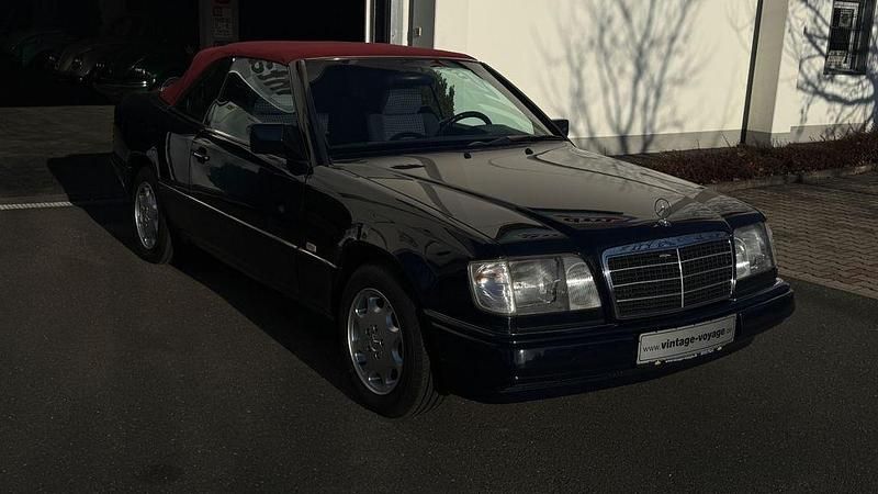 Gebraucht Mercedes 200 136 PS (100 kW) 1997 Blau Cabrio