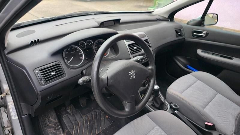 Gebraucht Peugeot 307 109 PS (80 kW) 2002 Silber Kleinwagen