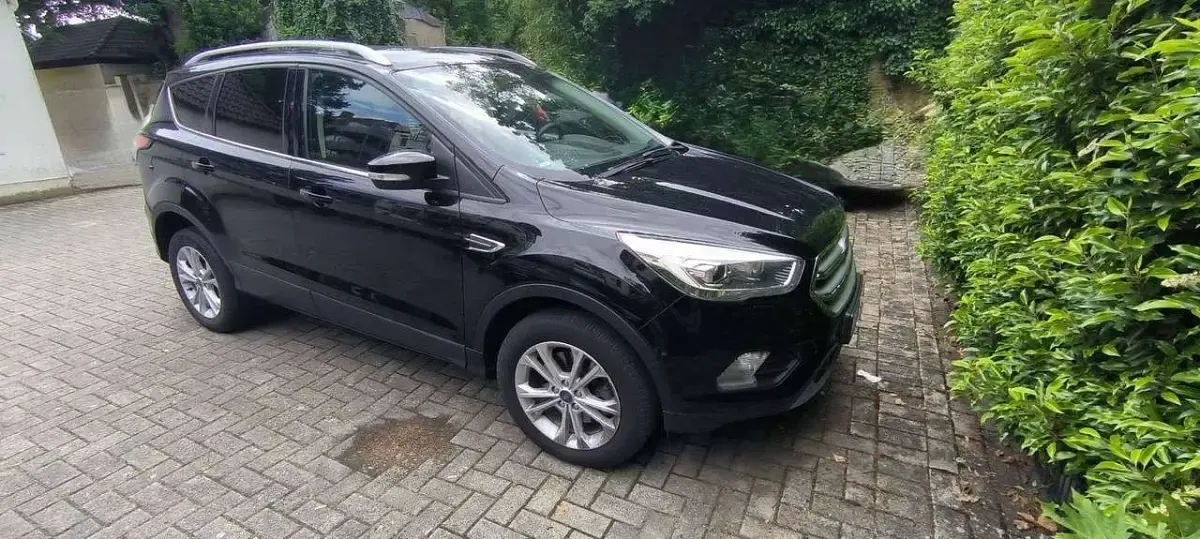 Gebraucht Ford Kuga Titanium 150 PS (110 kW) 2017 Schwarz SUV