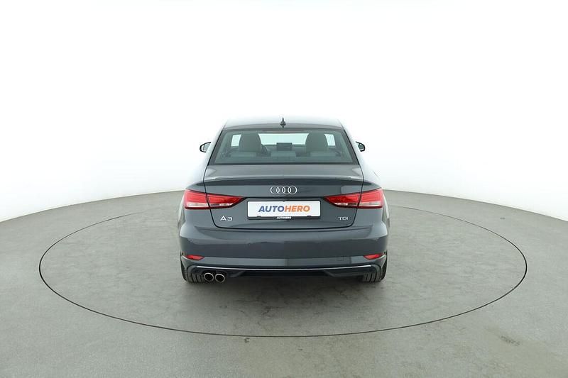 Gebraucht Audi A3 Design 150 PS (110 kW) 2018 Grau Limousine