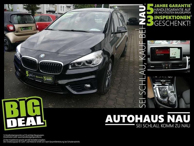 Black sapphire metallic Gebraucht 2017 BMW 220 Gran Tourer Sport Line Van / Kleinbus | 17.990 € (Guter Preis) - Bild 1/4