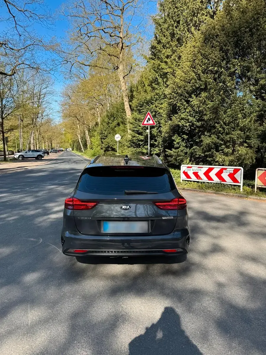 Gebraucht Kia Ceed 136 PS (100 kW) 2021 Grau Kleinwagen