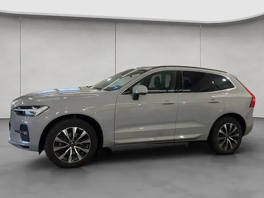 Gebraucht Volvo XC60 Core 250 PS (183 kW) 2024 Blau SUV