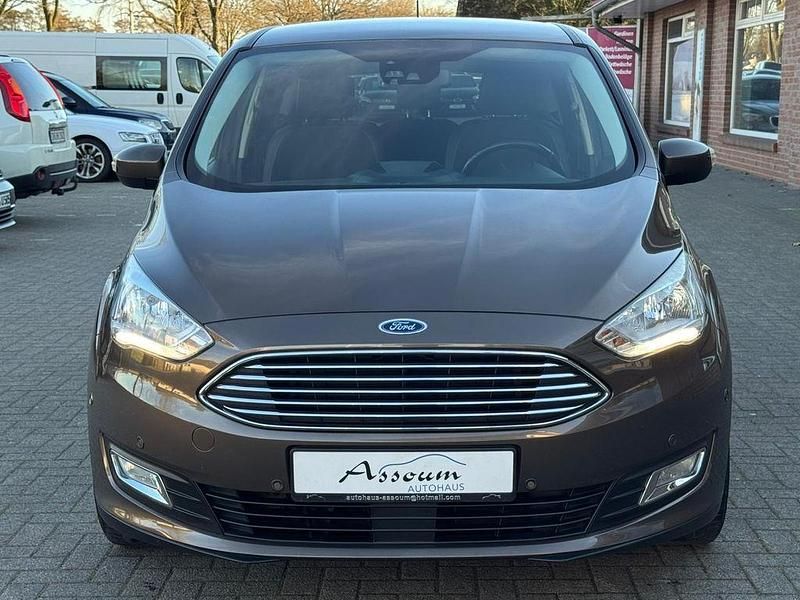 Gebraucht Ford C-MAX Titanium 120 PS (88 kW) 2017 Braun Van / Kleinbus