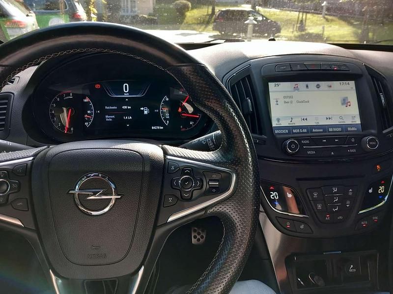 Gebraucht Opel Insignia OPC 325 PS (239 kW) 2017 Rot Kombi