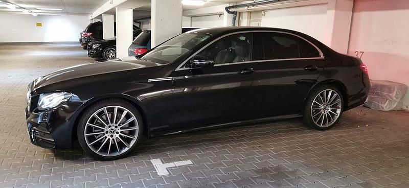 Gebraucht Mercedes E300 AMG 245 PS (180 kW) 2019 Schwarz Limousine