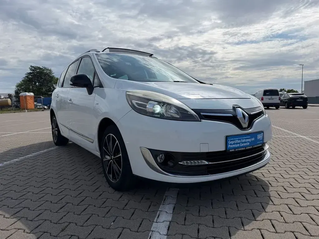 Gebraucht Renault Scénic III Bose Edition 132 PS (97 kW) 2013 Weiß Van / Kleinbus