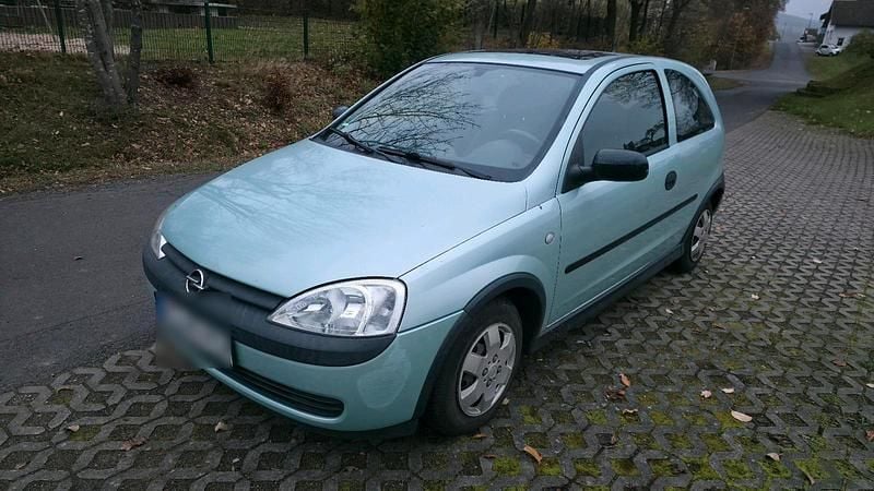 Braun Gebraucht 2002 Opel Corsa Kleinwagen | 999 € (Guter Preis) - Bild 1/4