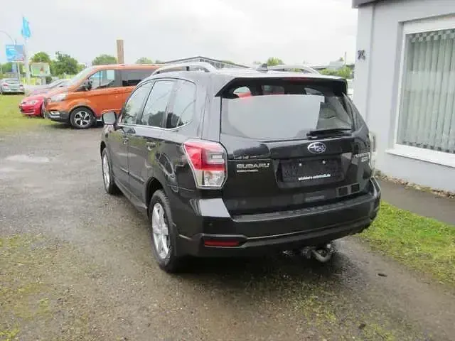 Gebraucht Subaru Forester Exclusive+ 147 PS (108 kW) 2016 Dark gray (m) SUV