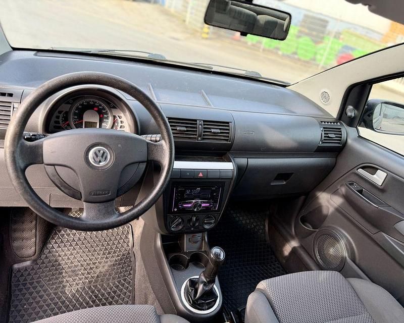 Gebraucht VW Fox Basis 54 PS (39 kW) 2007 Grau Kleinwagen