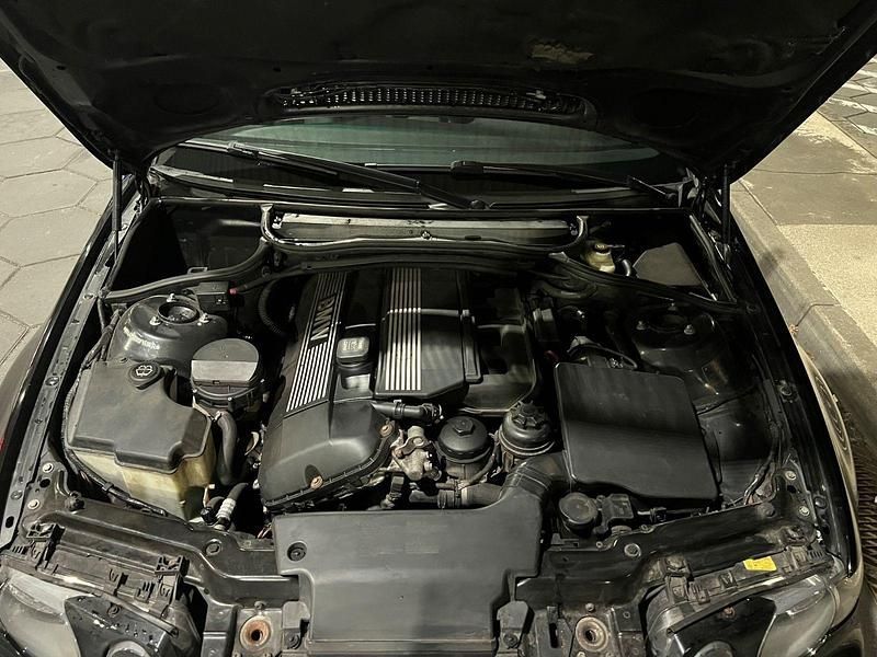 Gebraucht BMW 325 Sport Line 192 PS (141 kW) 2003 Schwarz Limousine