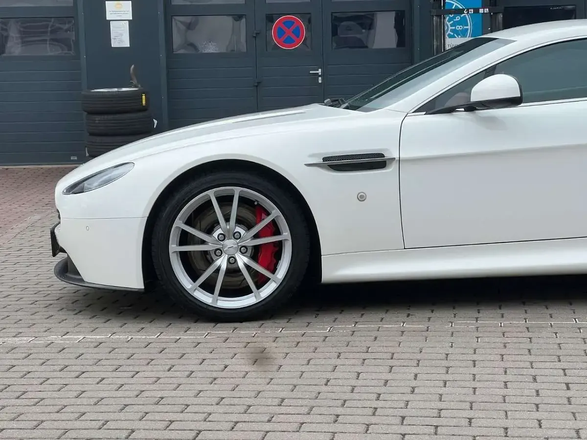 Occasion Aston Martin V8 426 ch (313 kW) 2017 Blanc Coupé