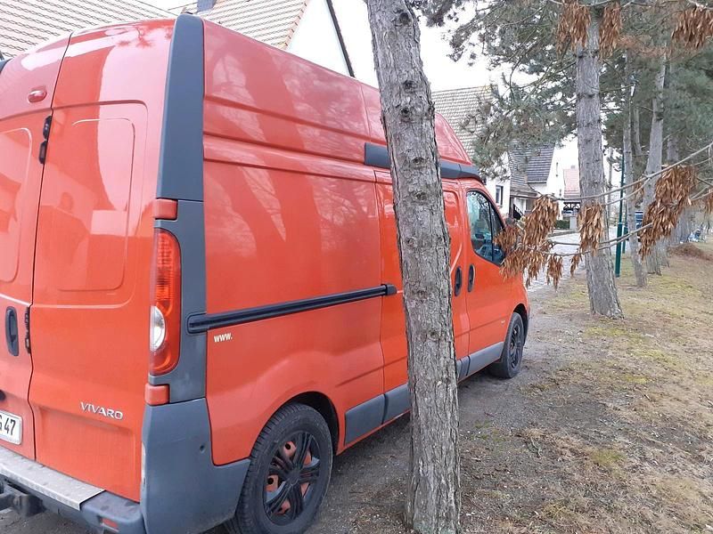 Gebraucht Opel Vivaro 100 PS (73 kW) 2007 Rot Van / Kleinbus