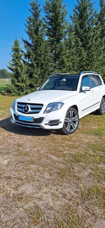 Weiß Gebraucht 2014 Mercedes GLK350 SUV | 20.900 € (Fairer Preis) - Bild 1/4