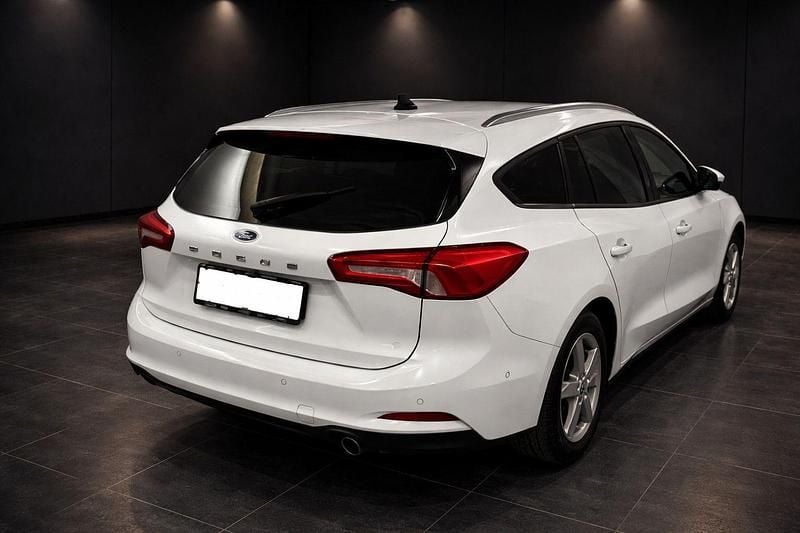 Gebraucht Ford Focus Titanium 125 PS (91 kW) 2022 Weiß Kombi