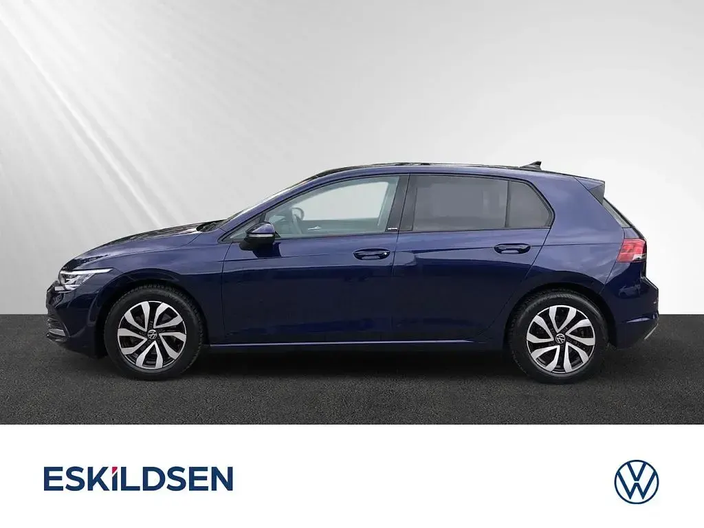 Brugt VW Golf VIII Active 110 HK (80 kW) 2021 Blå Sedan