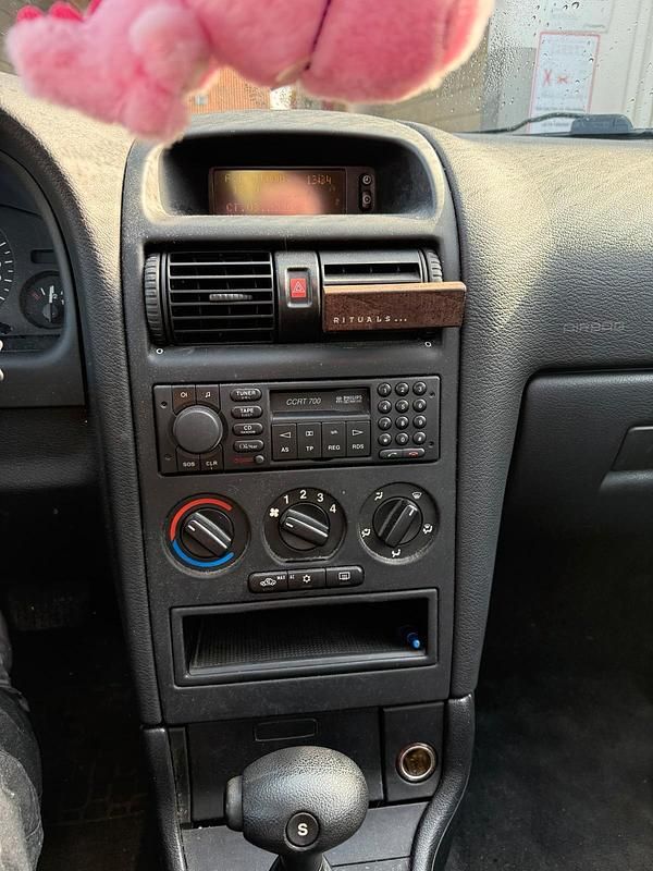 Usata Opel Astra 101 CV (74 kW) 2000 Argento Berlina