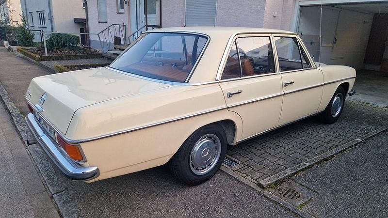 Gebraucht Mercedes W115 60 PS (44 kW) 1971 Braun Limousine