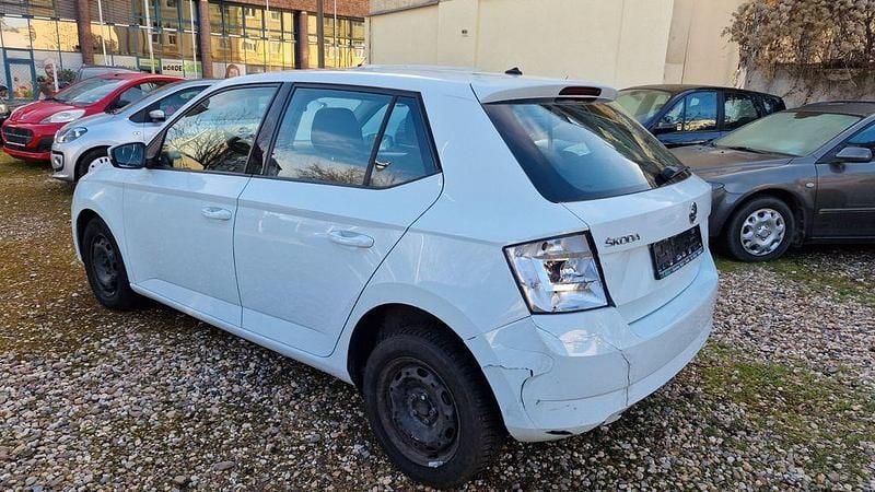 Gebraucht Skoda Fabia Cool Plus 60 PS (44 kW) 2018 Weiß Limousine