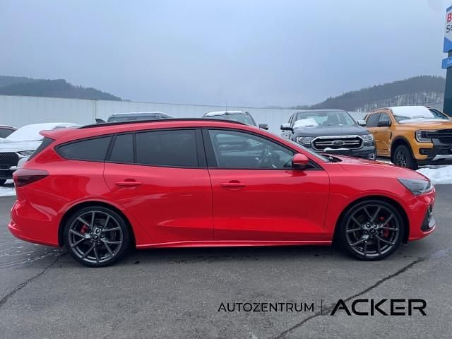 Gebraucht Ford Focus ST 280 PS (205 kW) 2024 Rot Kombi