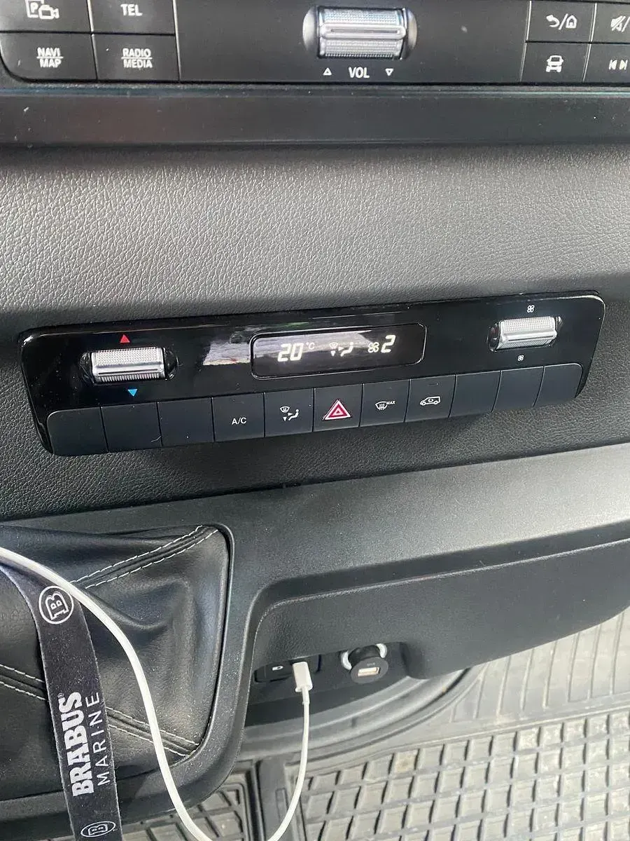 Używany Mercedes Sprinter 143 KM (105 kW) 2018 Biały Van