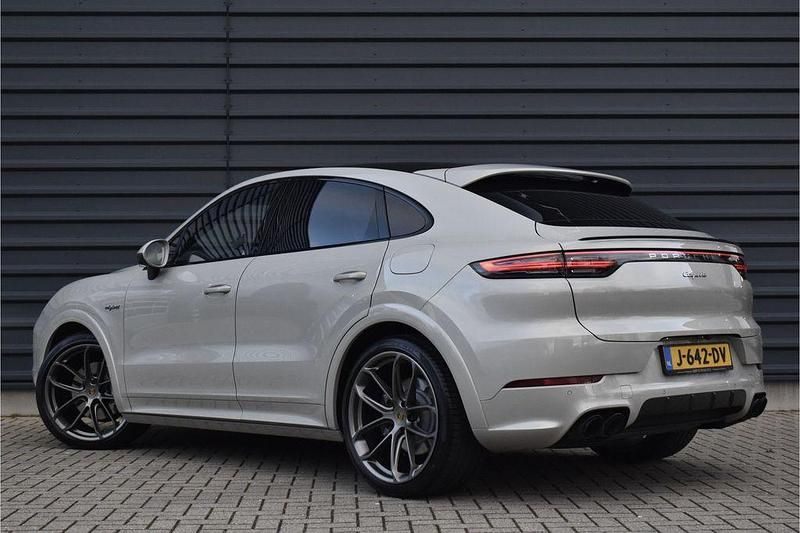 Gebraucht Porsche Cayenne 462 PS (339 kW) 2020 Grau SUV