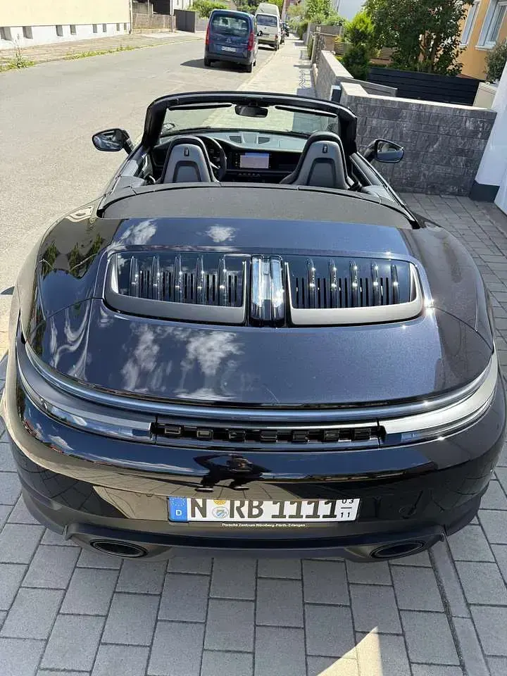 Gebraucht Porsche 911 Carrera Cabriolet 394 PS (289 kW) 2025 Schwarz Cabrio