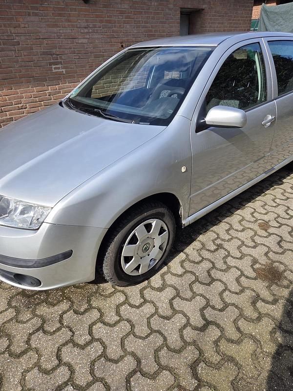 Gebraucht Skoda Fabia 54 PS (39 kW) 2006 Silber Limousine