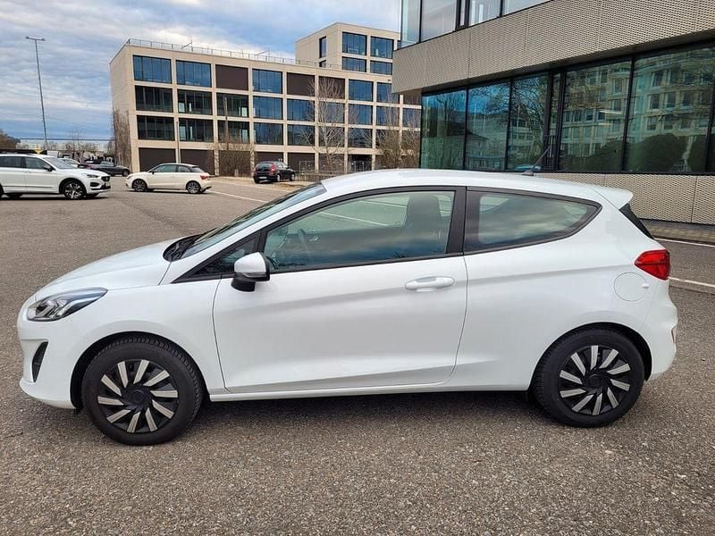Gebraucht Ford Fiesta Cool & Connect 71 PS (52 kW) 2019 Weiß Kleinwagen