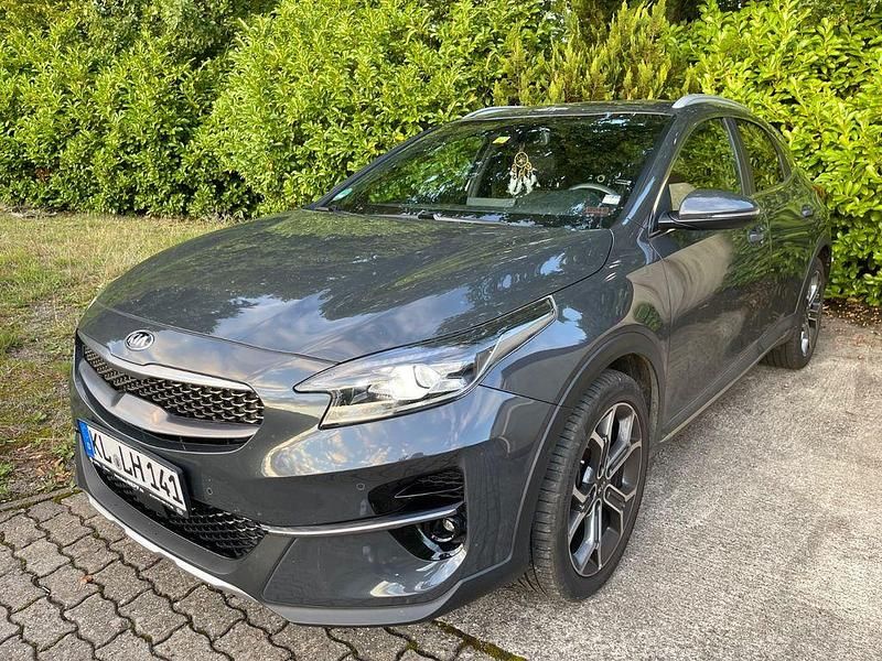 Grau Gebraucht 2020 Kia XCeed Xdition SUV | 18.500 € (Fairer Preis) - Bild 1/4