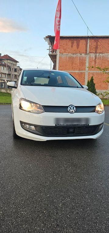 Weiß Gebraucht 2014 VW Polo Kleinwagen | 6.100 € (Etwas zu teuer) - Bild 1/4