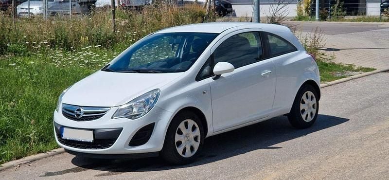 Weiß Gebraucht 2013 Opel Corsa Edition Kleinwagen | 3.100 € (Guter Preis) - Bild 1/4