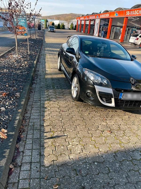 Schwarz Gebraucht 2011 Renault Mégane Coupé Coupé | 3.650 € (Fairer Preis) - Bild 1/4